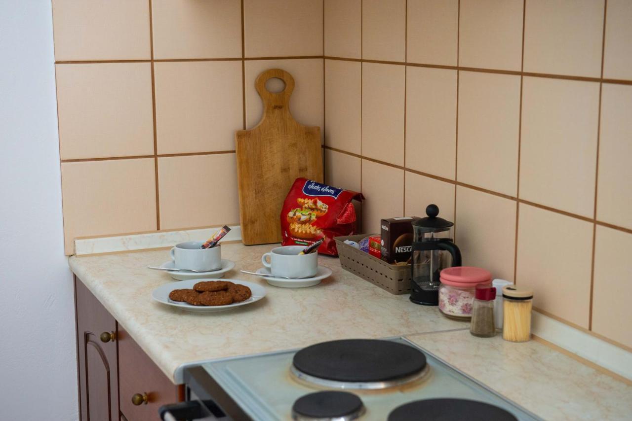 Lena'S Apartments Astrakeri 外观 照片